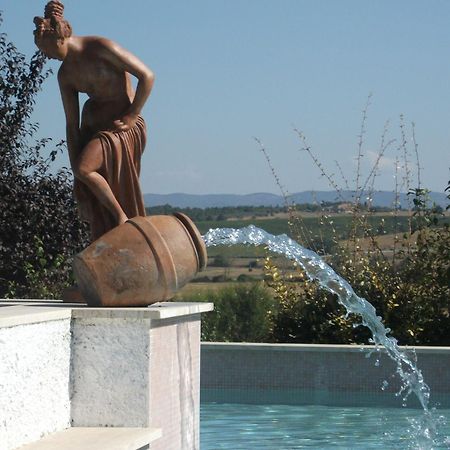 Hotel Il Pietreto Colle Val D'Elsa Bagian luar foto