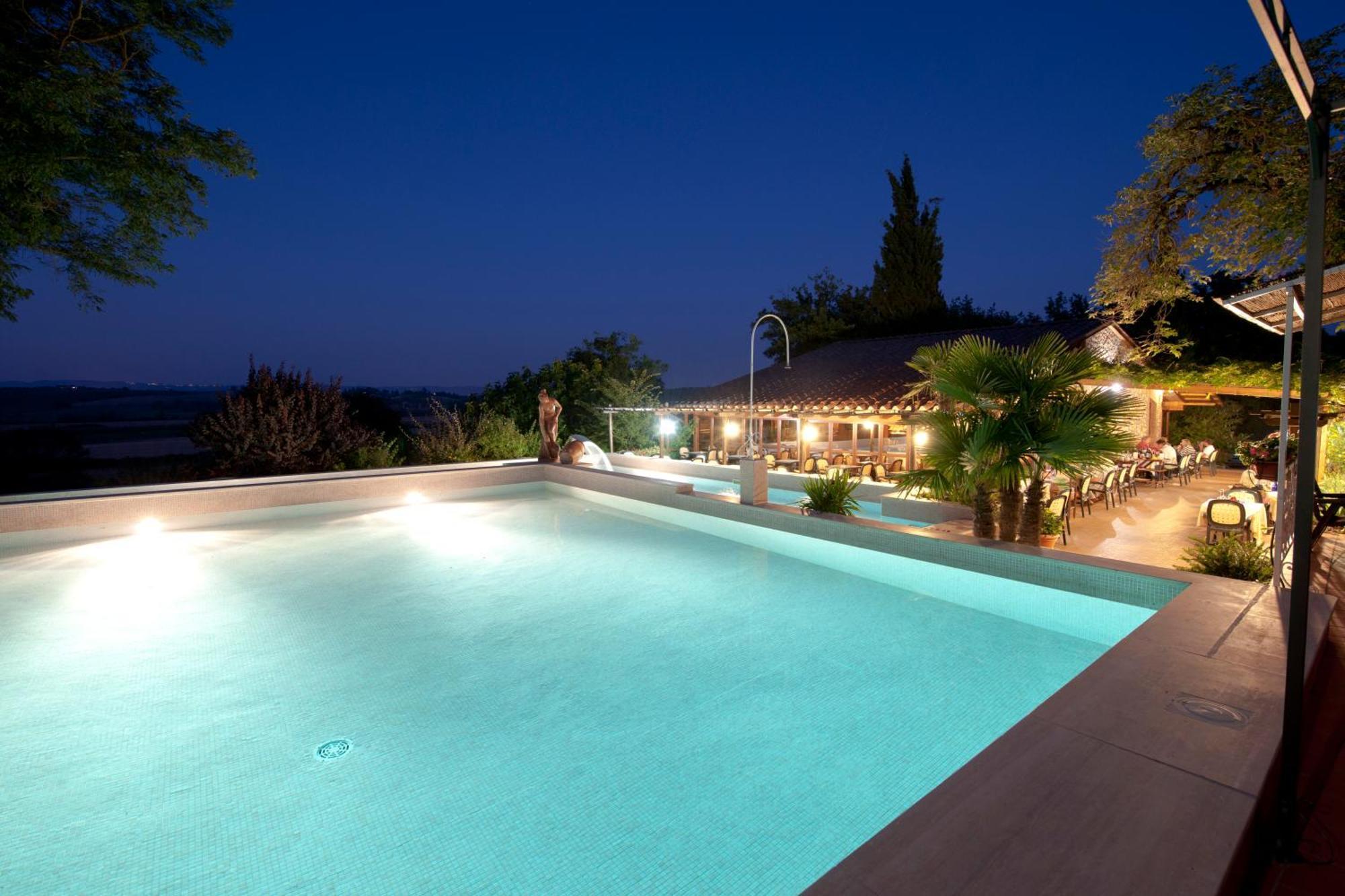 Hotel Il Pietreto Colle Val D'Elsa Bagian luar foto