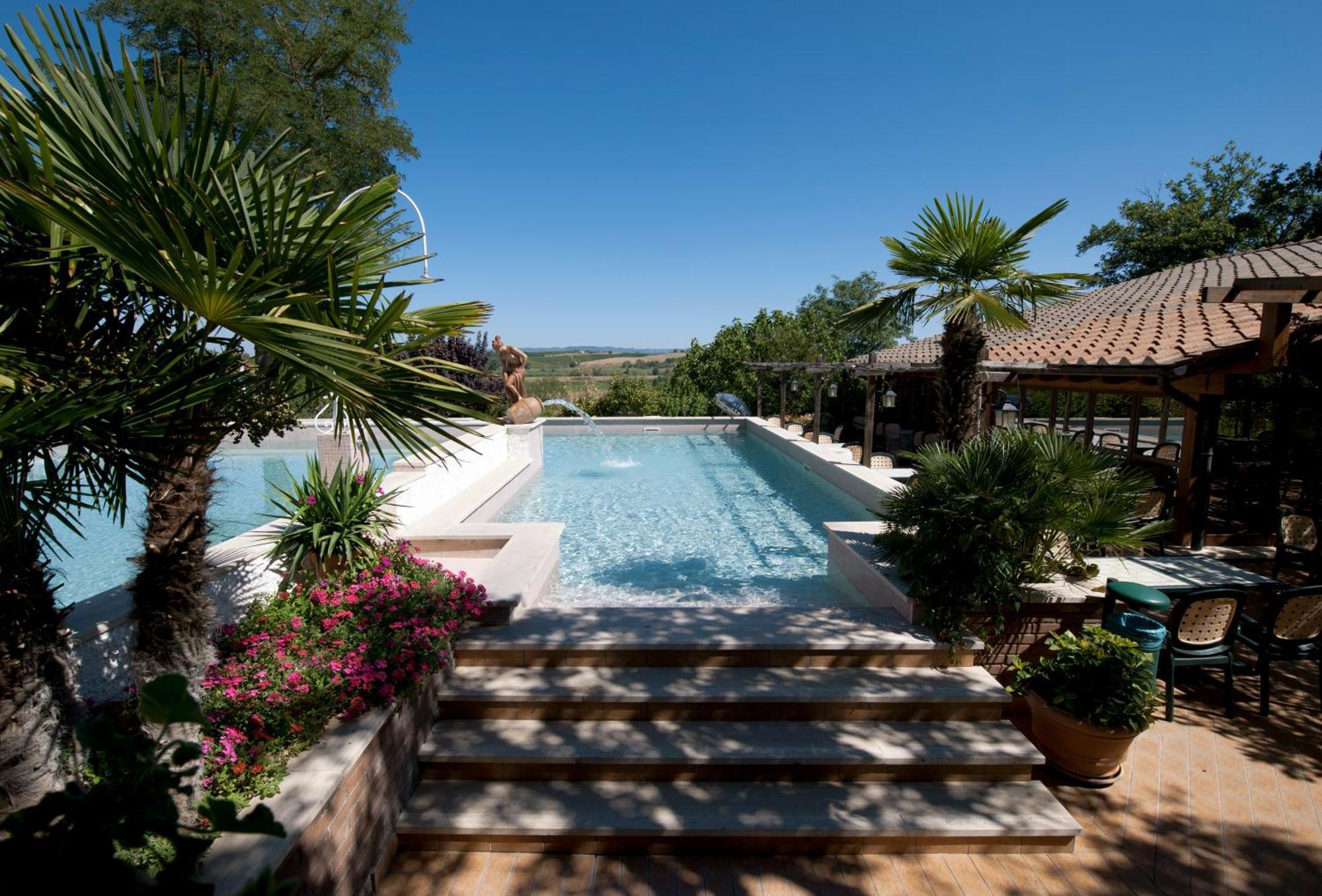 Hotel Il Pietreto Colle Val D'Elsa Bagian luar foto