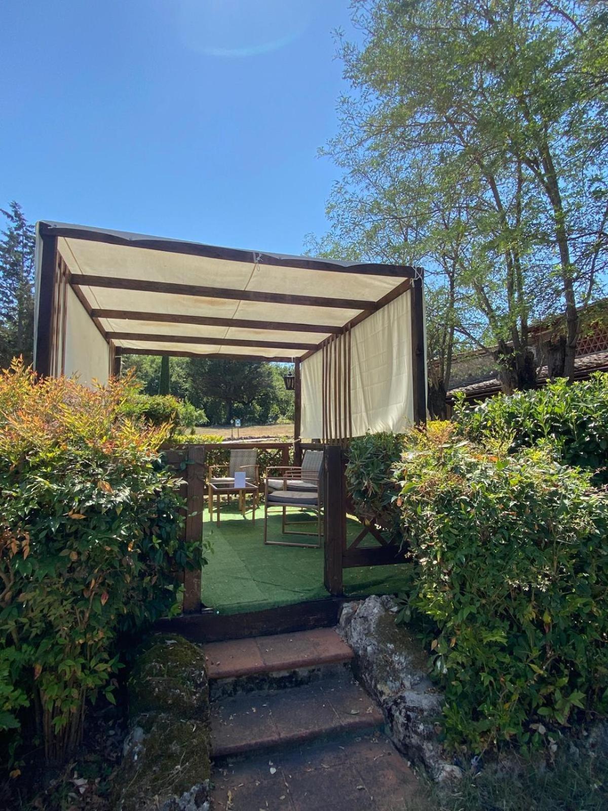 Hotel Il Pietreto Colle Val D'Elsa Bagian luar foto