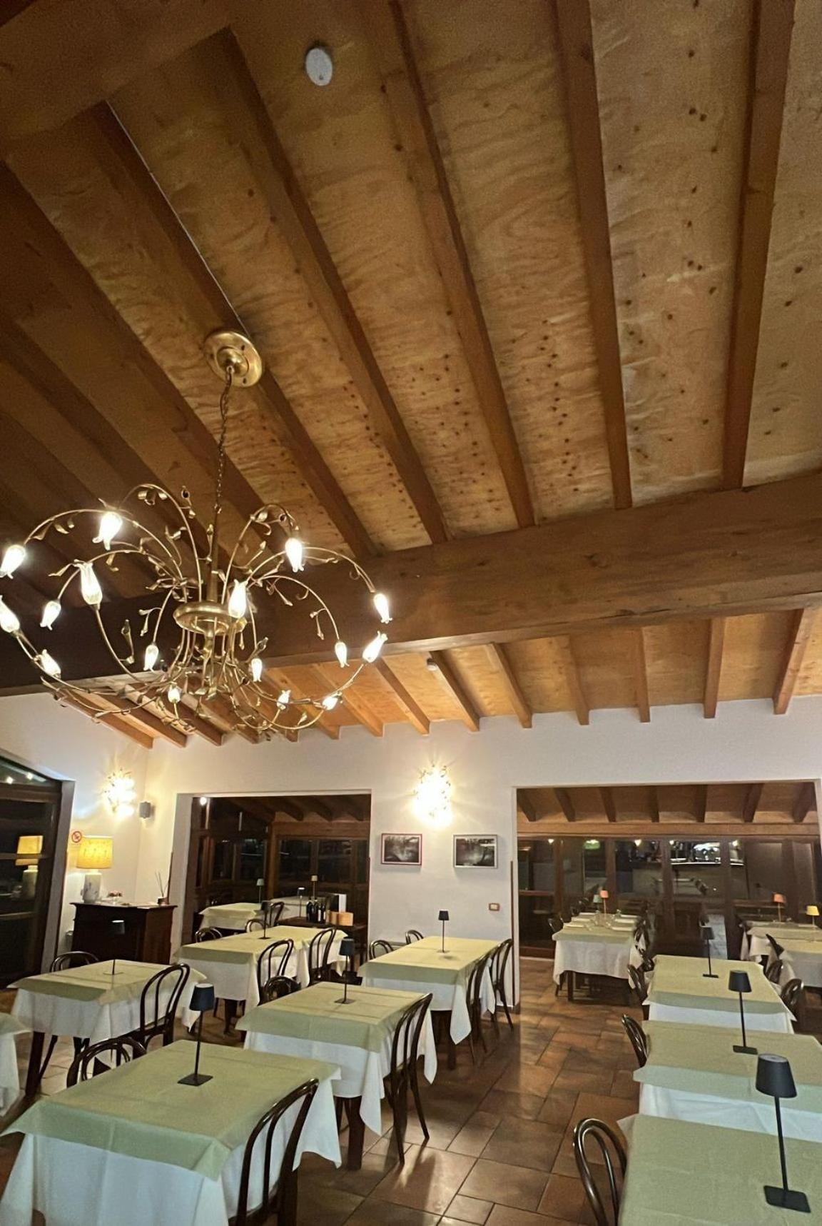 Hotel Il Pietreto Colle Val D'Elsa Bagian luar foto
