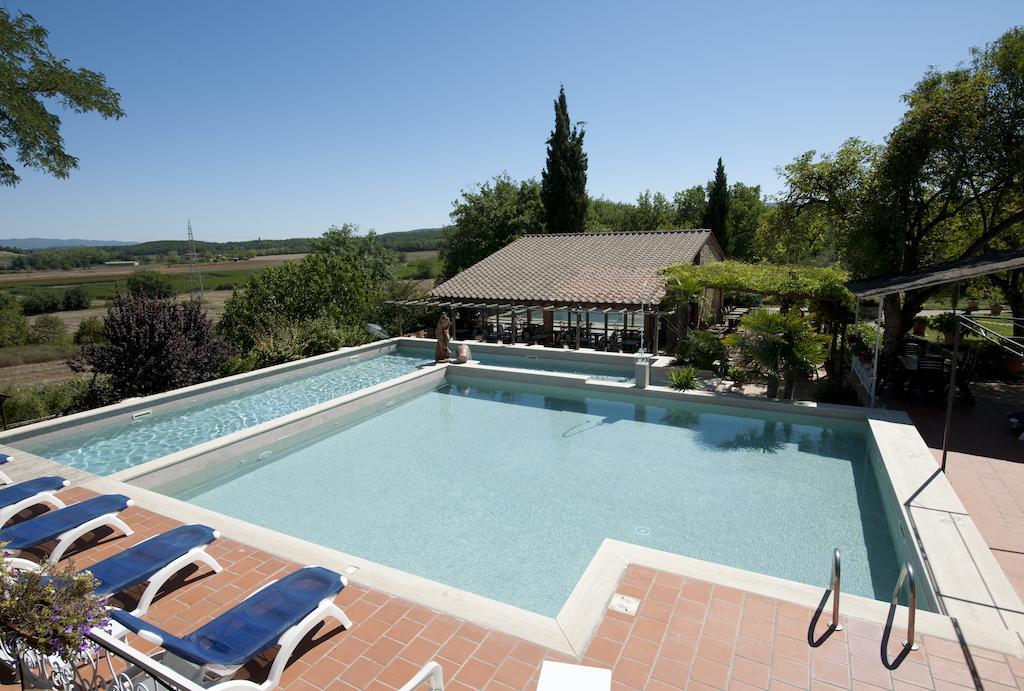 Hotel Il Pietreto Colle Val D'Elsa Bagian luar foto
